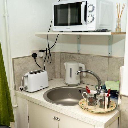 Amarillys Guest House Preston  Esterno foto