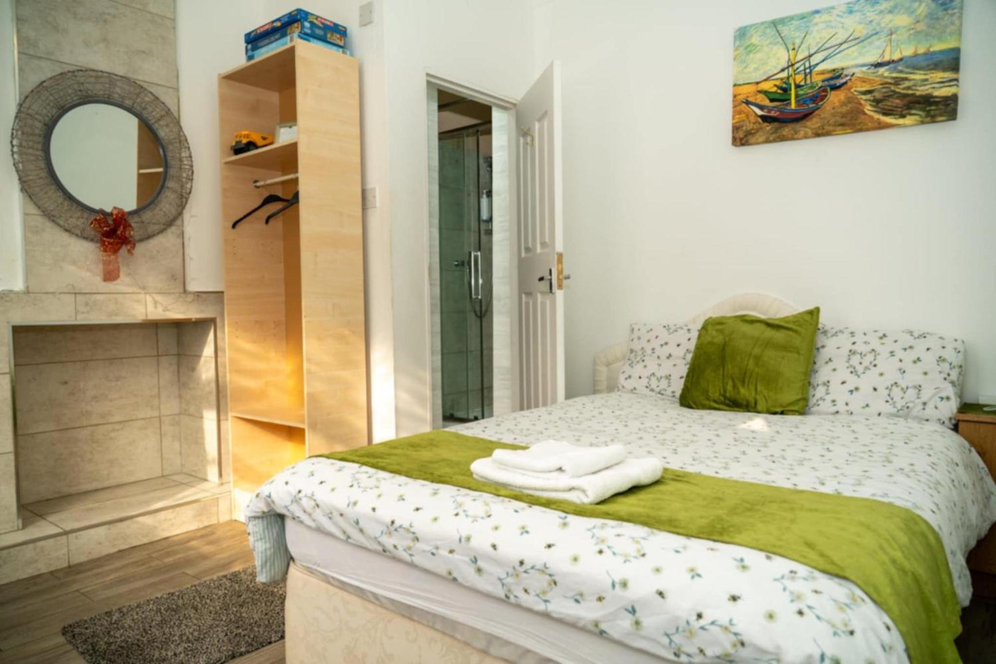 Amarillys Guest House Preston  Esterno foto