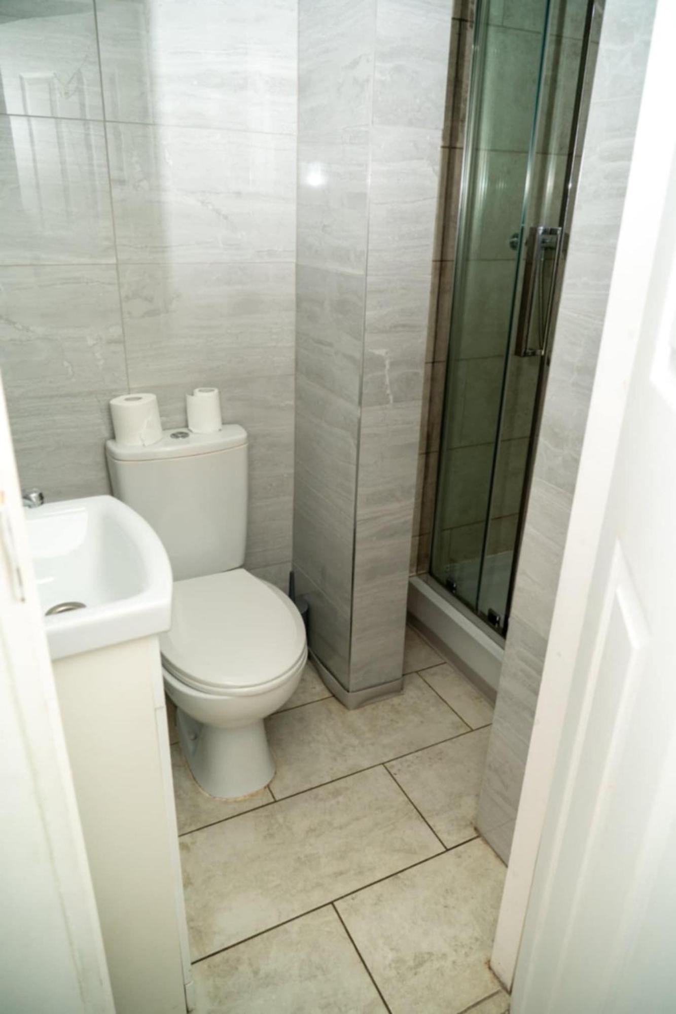 Amarillys Guest House Preston  Esterno foto